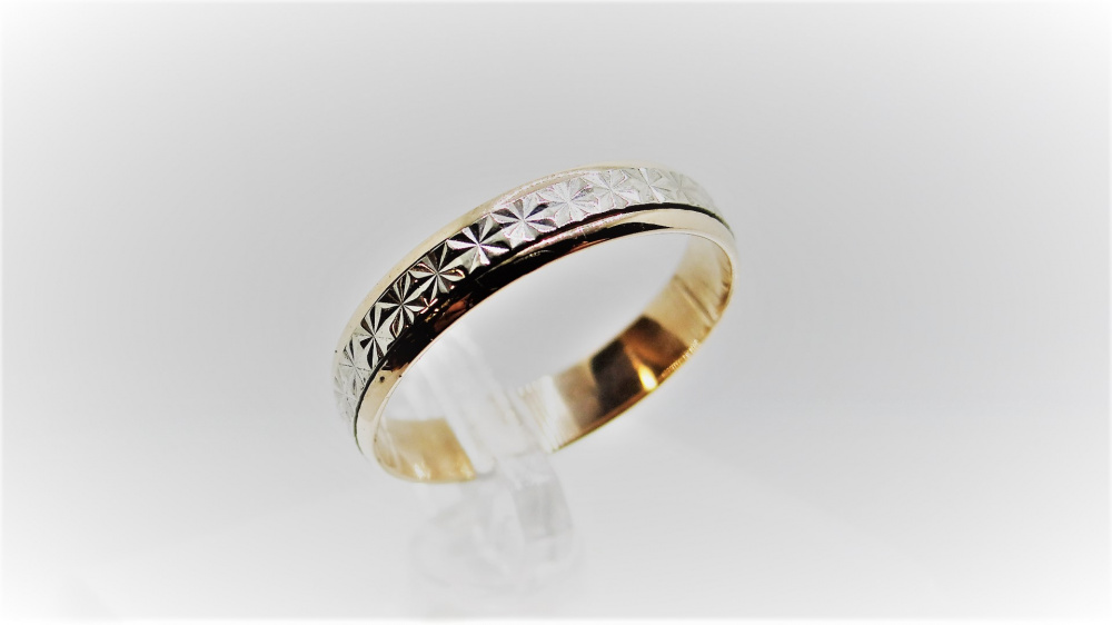 (к-069) (Кольцо) (Au 585)