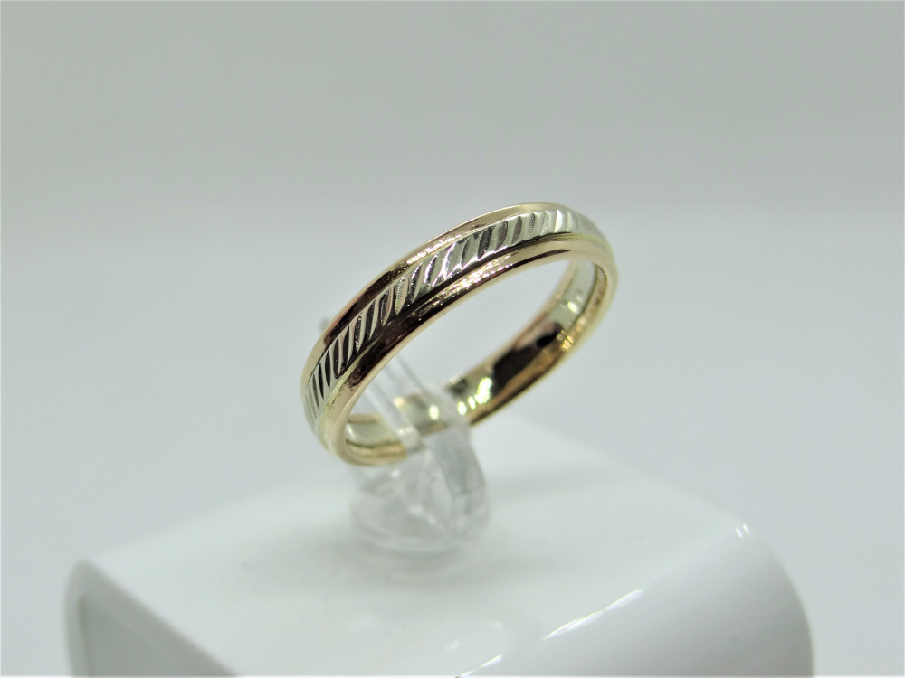 (обруч. кол. алмаз) (Кольцо) Au 585